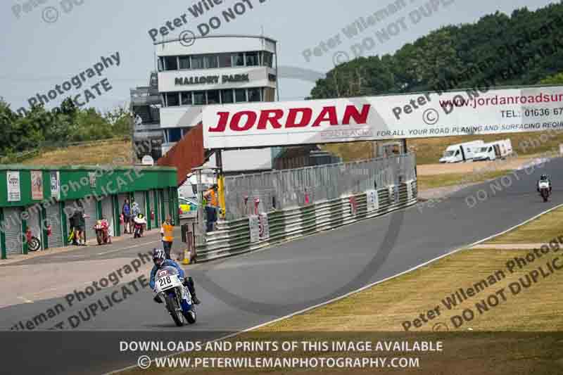 Vintage motorcycle club;eventdigitalimages;mallory park;mallory park trackday photographs;no limits trackdays;peter wileman photography;trackday digital images;trackday photos;vmcc festival 1000 bikes photographs